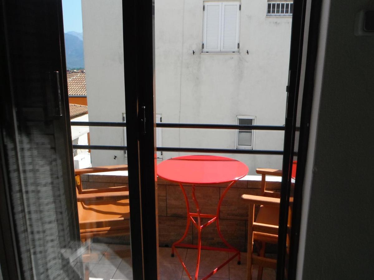 Orfeas Rooms Vasilikí Buitenkant foto